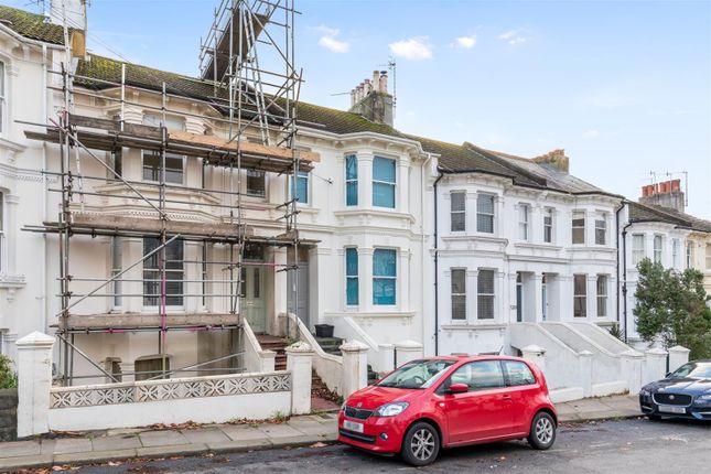 Terraced house to rent in Springfield Road, Brighton