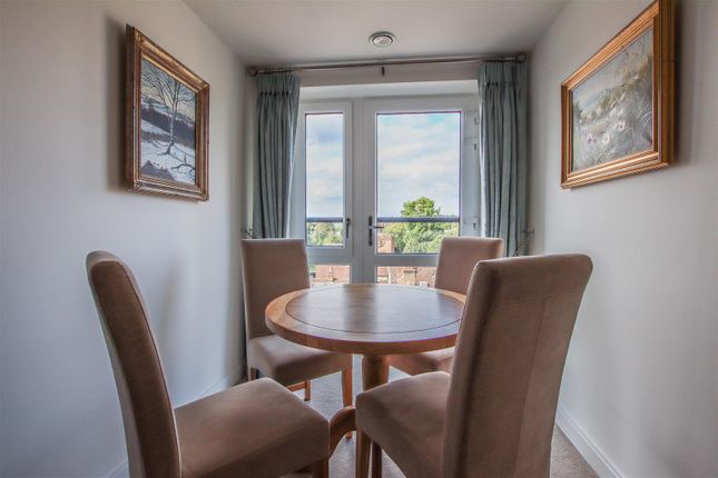 43 Edward House, Pegs Lane, Hertford photo 3