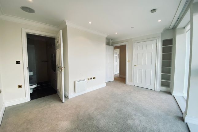 Penthouse to rent in The Heart, Blue, Media City UK, Salford