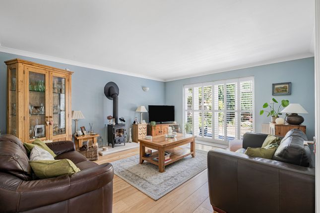 6, Mornington Road, Bordon photo 2