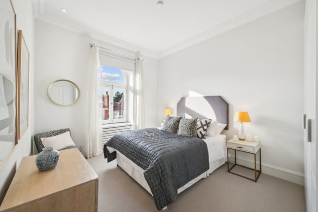 Flat 8, 57, Drayton Gardens, London photo 3