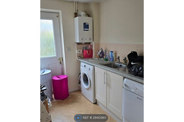 Bream Close, Bentley Bridge, Wolverhampton photo 5
