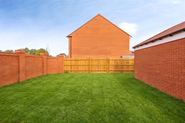 25, Lapwing Heights, Chichester photo 2