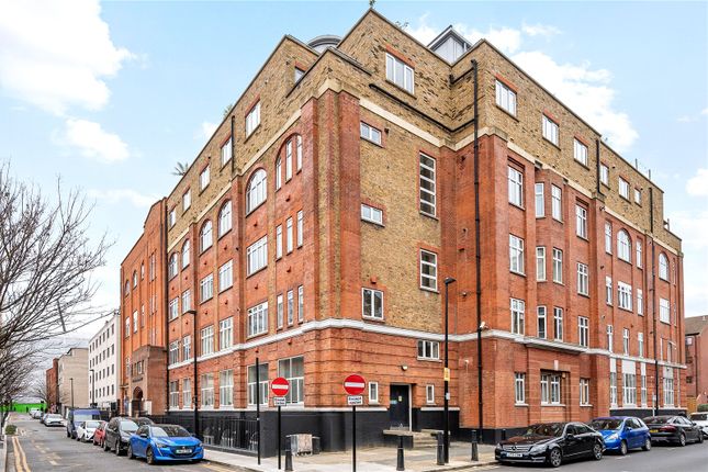 Thumbnail Flat for sale in Henriques St, London