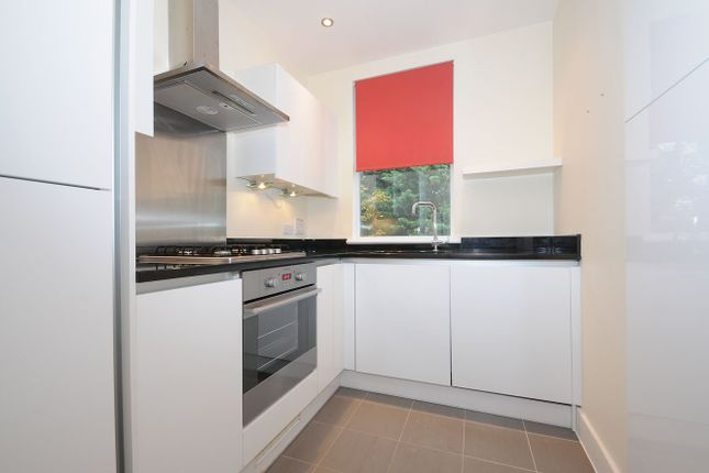 Flat 3 Birch Court, 29, St. Mildreds Road, London photo 2