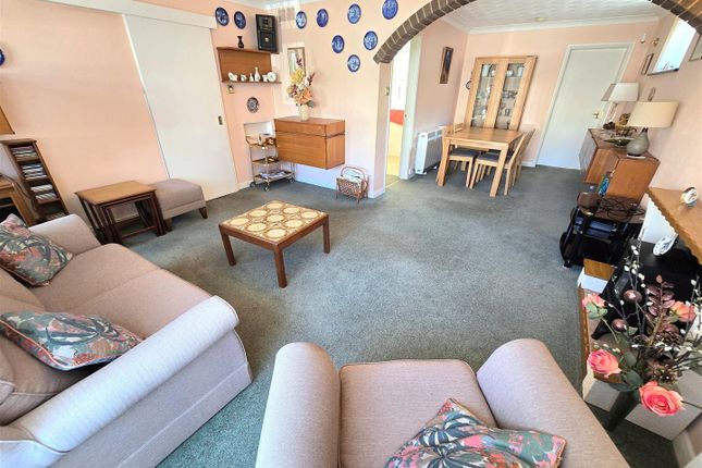 3, Appleton Drive, Great Yarmouth photo 4