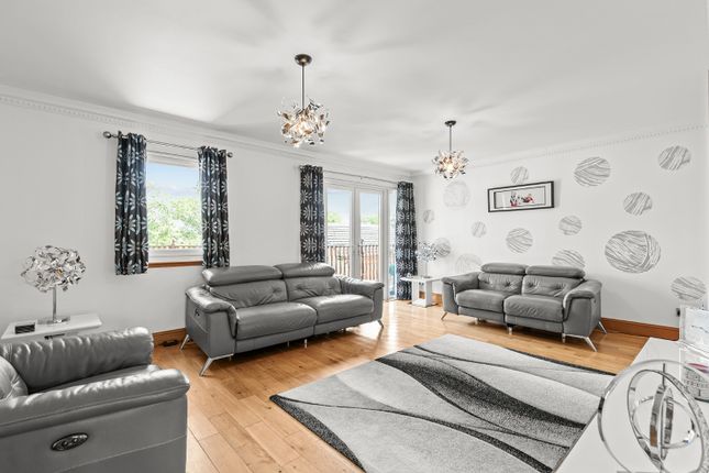 13, Falla Hill Place, Bathgate photo 4
