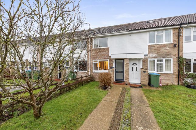 2-bed terraced on 17, Hillington Close, Aylesbury, £325,000