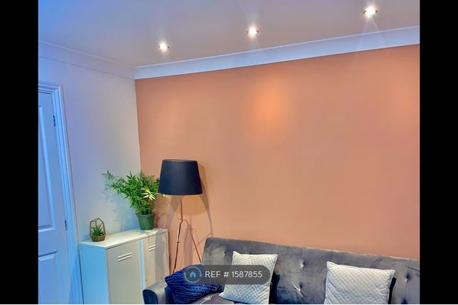 Thumbnail Flat to rent in Brookhill Road, London
