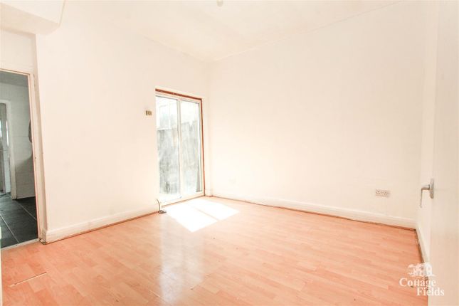 Thumbnail Property to rent in Forest Road, London