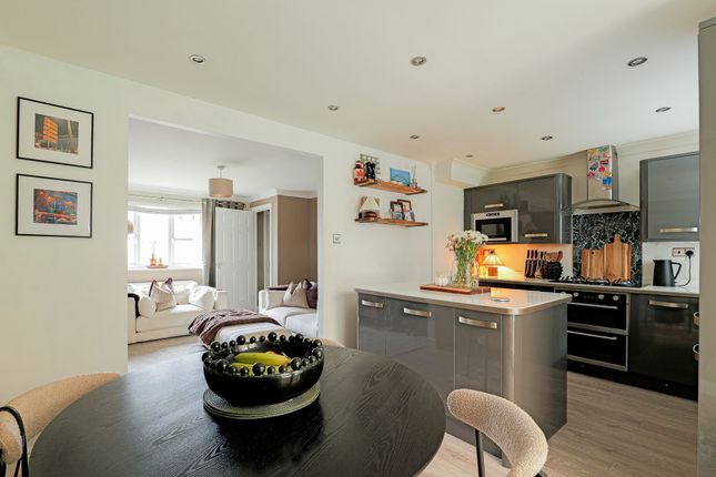 19 Stratford Close, Newcastle Upon Tyne photo 4