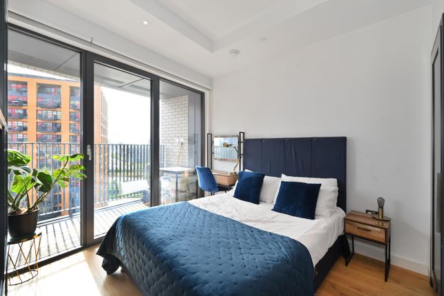 Flat 309, London photo 4