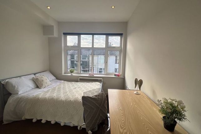 Terraced house to rent in Upper Lewes Road, Brighton