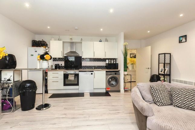 314, Alton Mews, Buckinghamshire photo 3