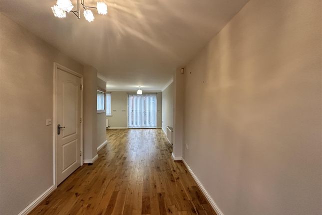 24, Little Holland Gardens, Nuthall photo 4