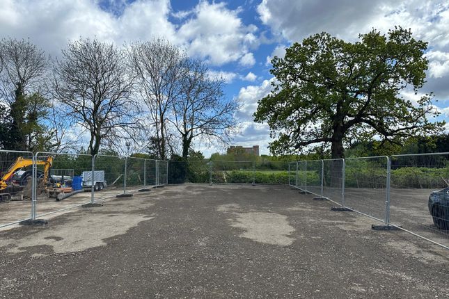 Industrial to let in The Transport Yard, Wood End Gardens, Northolt