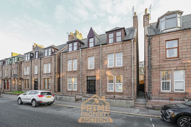 2-bed flat on 48, Prince Street, Peterhead, £59,000