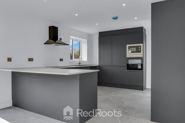 4 Long Pasture Drive, Norton, South Yorkshire photo 4