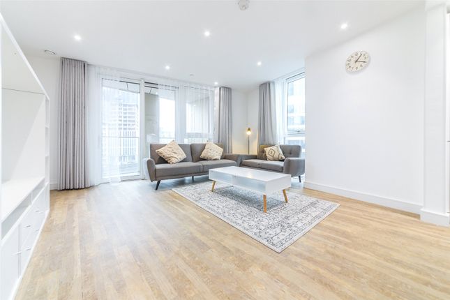 Thumbnail Flat to rent in Gladwin Tower, 50 Wandsworth Road, London