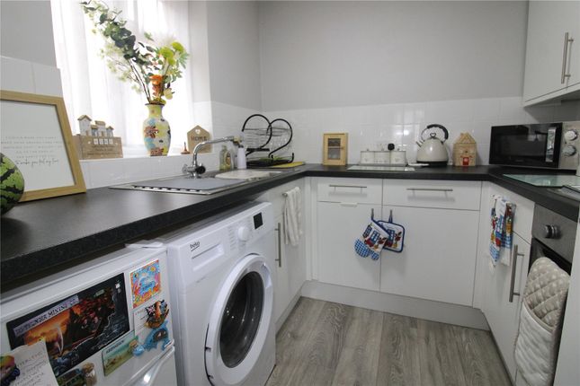 7, Seabird Way, Hampshire photo 3