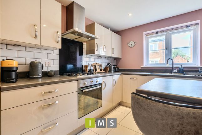 45 Broad Way, Bicester photo 2