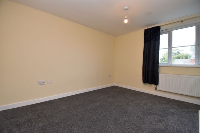 Flat 4, 72 Saxthorpe Road, Leicester photo 4