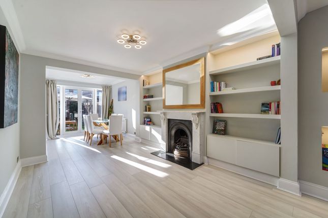 102 Chatsworth Road, Sutton photo 2