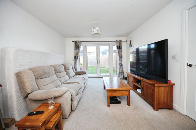 26, Titus Grove, DUNSTABLE photo 4