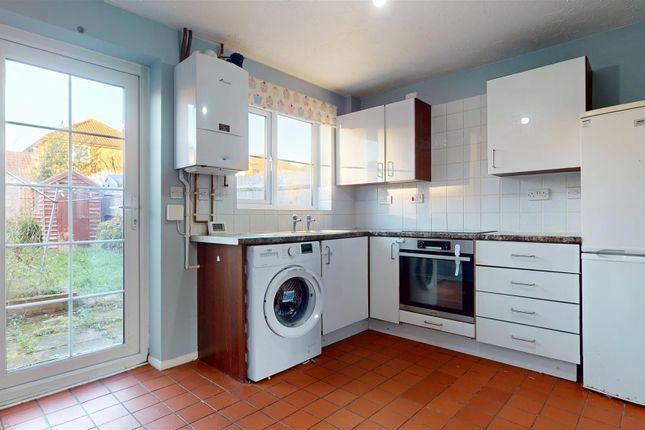 12, Badgers Oak, Milton Keynes photo 4