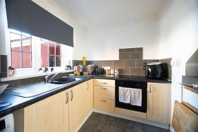 108 Patrington Garth, Hull photo 3