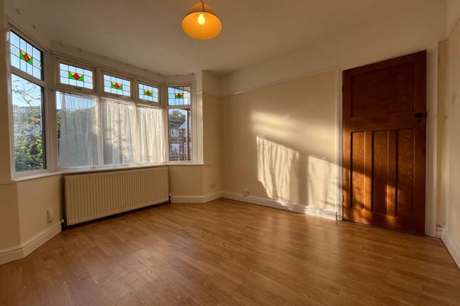 10, Temple Avenue, West Midlands photo 4