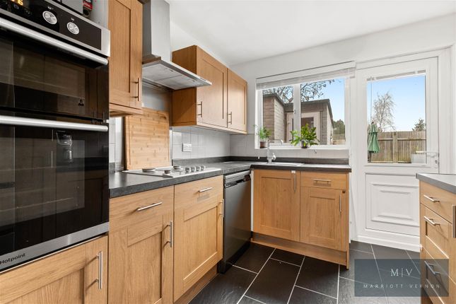 98, Uvedale Crescent, New Addington photo 4
