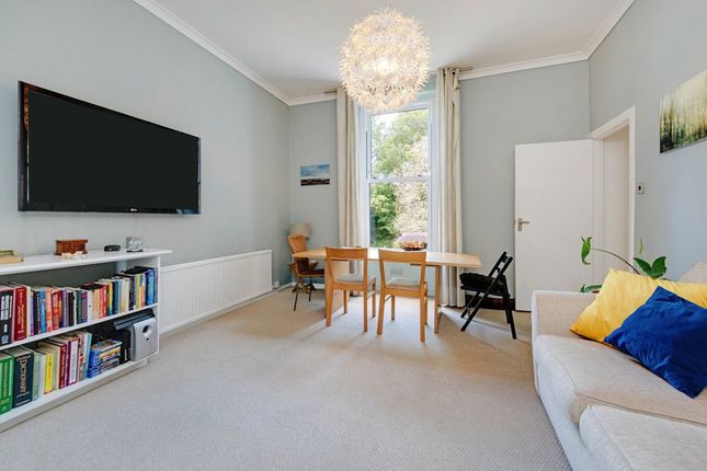 Flat 3, 47, The Avenue, London photo 2