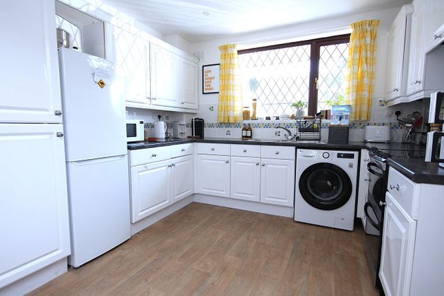 2a, Shaftesbury Road, Poole photo 4