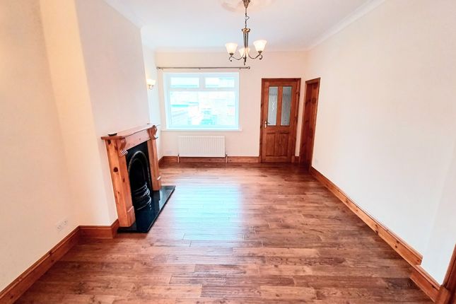 Mayfield Terrace, Bishop Auckland photo 4
