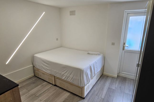 30, Manor Drive, Wembley photo 2