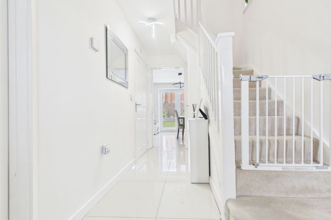 9 Icarus Way, Peterborough photo 4