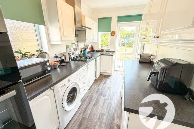 32, Berryhill, London photo 3