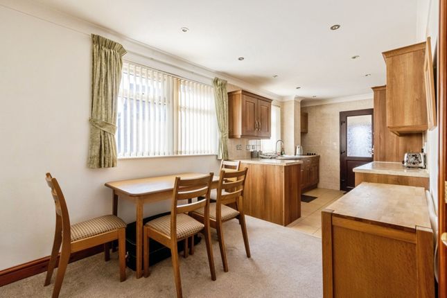 3, Windermere Road, West Yorkshire photo 3