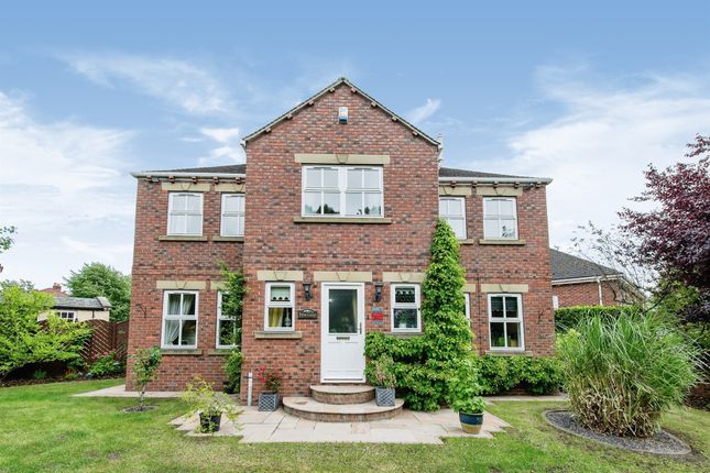 Thumbnail Detached house for sale in Great North Road, Byram-Cum-Sutton, Knottingley
