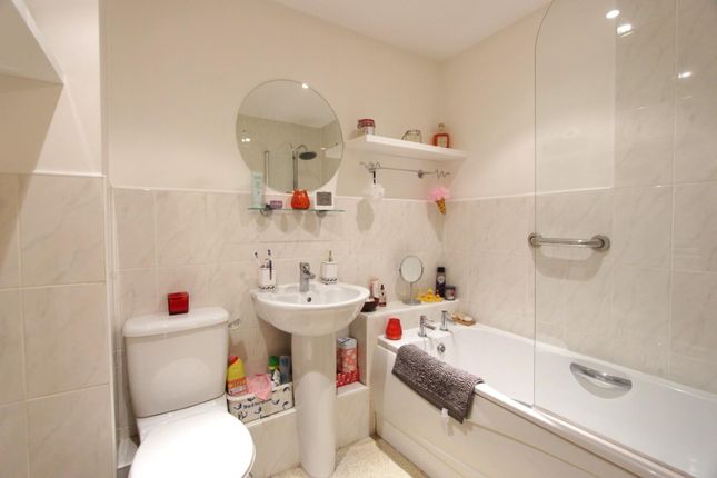 2-bed house on Apartment 8, 2, Royal Plaza, Westfield Terrace, Sheffield, £220,000