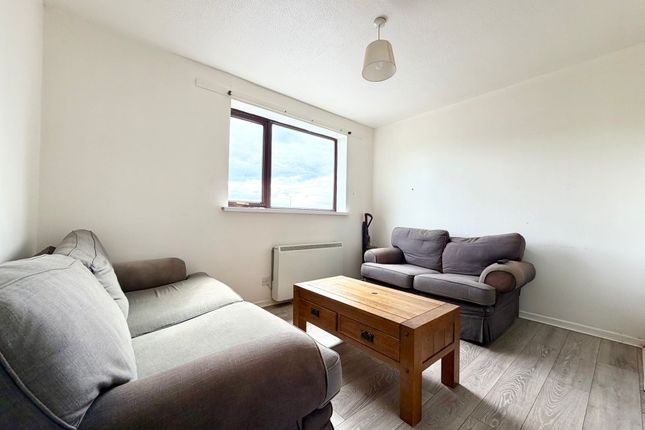 12, Leaf Court, Coventry photo 4
