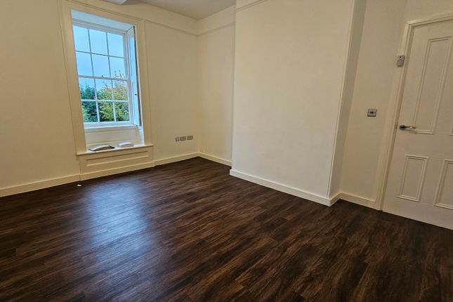Flat for sale in Captains Hill, Leasingham