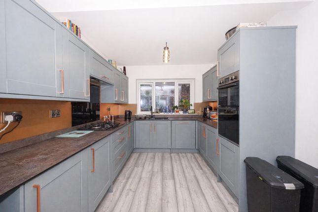 38, Beauharrow Road, St. Leonards-On-Sea photo 4