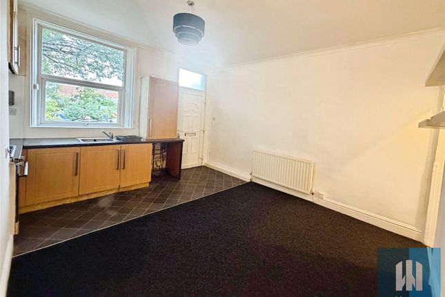 28, Blackburn Buildings, Brighouse photo 5