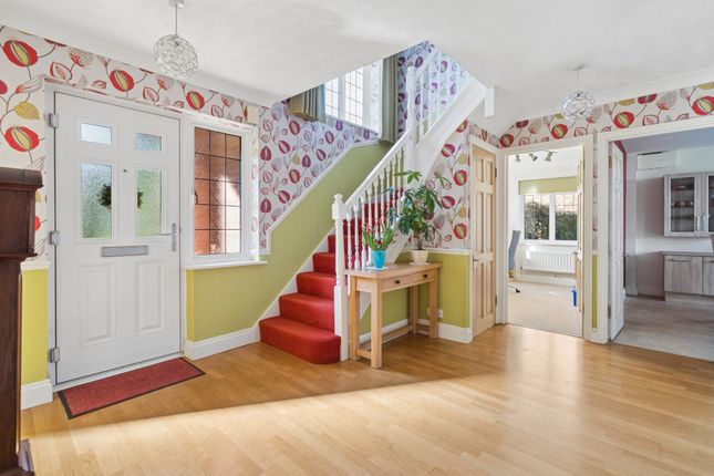 7 Deer Park Walk, Chesham photo 2