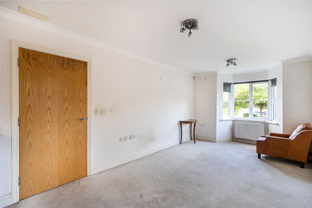 Flat 3, Eythorne Court,, Windmill Lane, Surrey photo 4