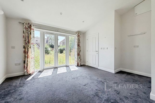 Aspen Avenue, Bedfordshire photo 4