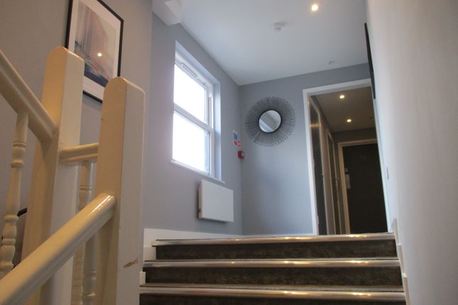 37A, Stafford Road, Wallington photo 5