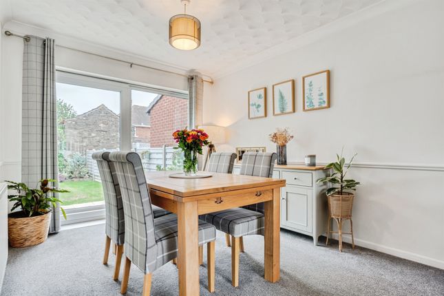 24, Mayfield Court, Ossett photo 4
